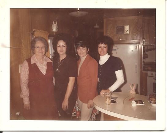 Betty Marie Pace Peveto - Photo 21