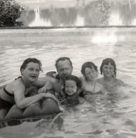 Mavis Hollingsworth Powell - Photo 21