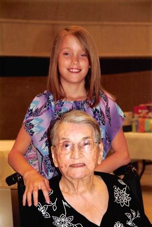 Imogene Titus - Photo 56