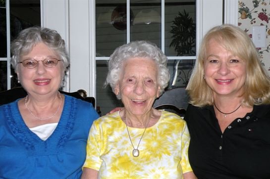 Gladys Eva Hall - Photo 11