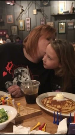 Lisa Michelle King - Photo 100