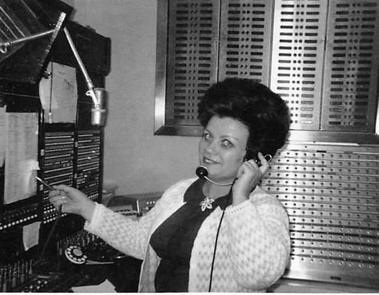 Eva Perkins - Photo 3