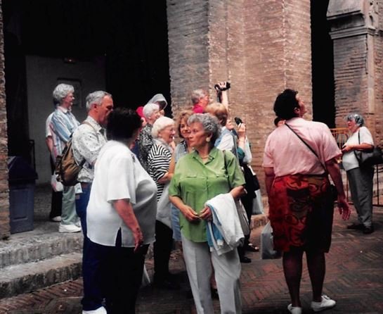 Eva Perkins - Photo 6