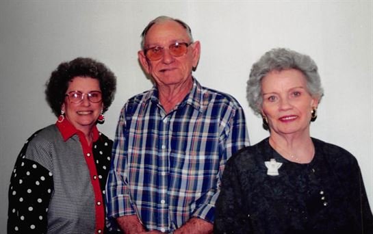 Eva Perkins - Photo 9