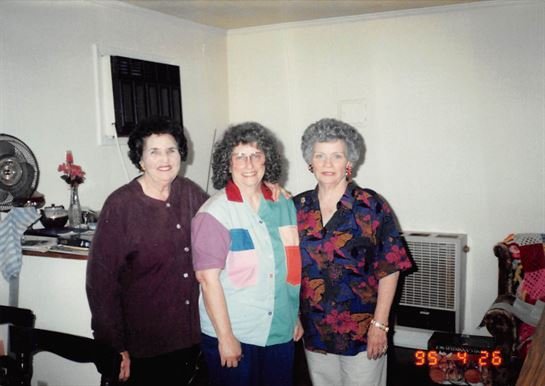 Eva Perkins - Photo 13