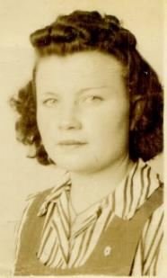 Eva Perkins - Photo 40