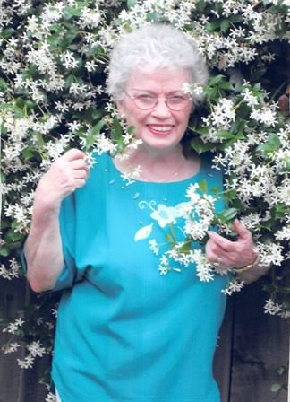 Eva Perkins - Photo 51