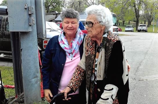 Mildred "Mickey" Evelyn Roth - Photo 46