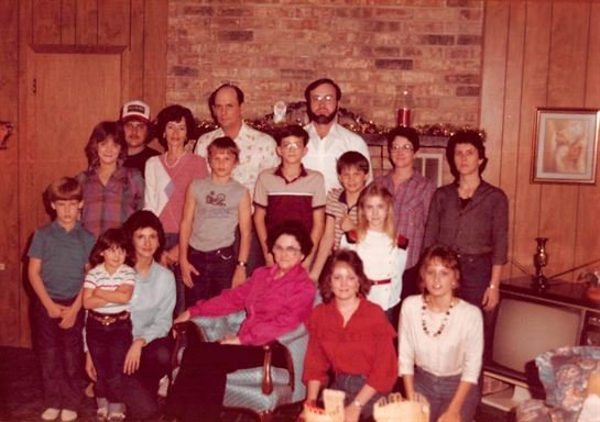 Verna Frederick Hutto - Photo 5