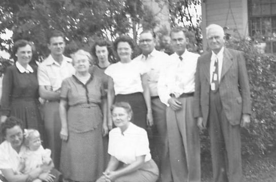 Truett "T.S." Hawley - Photo 4