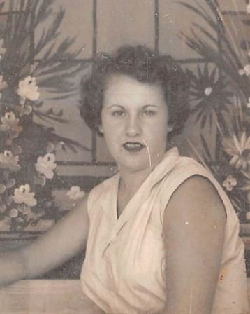 Yvonne Bornette - Photo 33