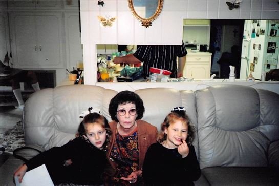 Milly S. Arnold - Photo 12