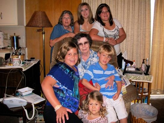 Milly S. Arnold - Photo 26