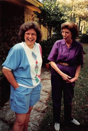 Milly S. Arnold - Photo 54