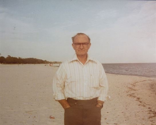 Lester Ray Robins - Photo 15