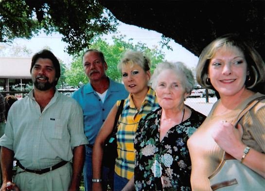 La,V Spector - Photo 15