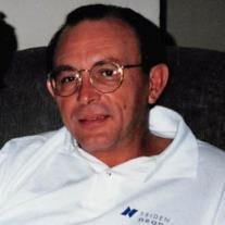 Tommy Trahan - Photo 2