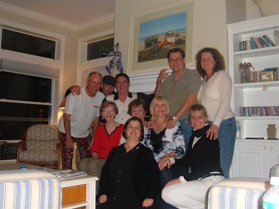 Nadine "Bobbie" Mendoza - Photo 4