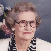 Evelyn Rose Nobles - Photo 2