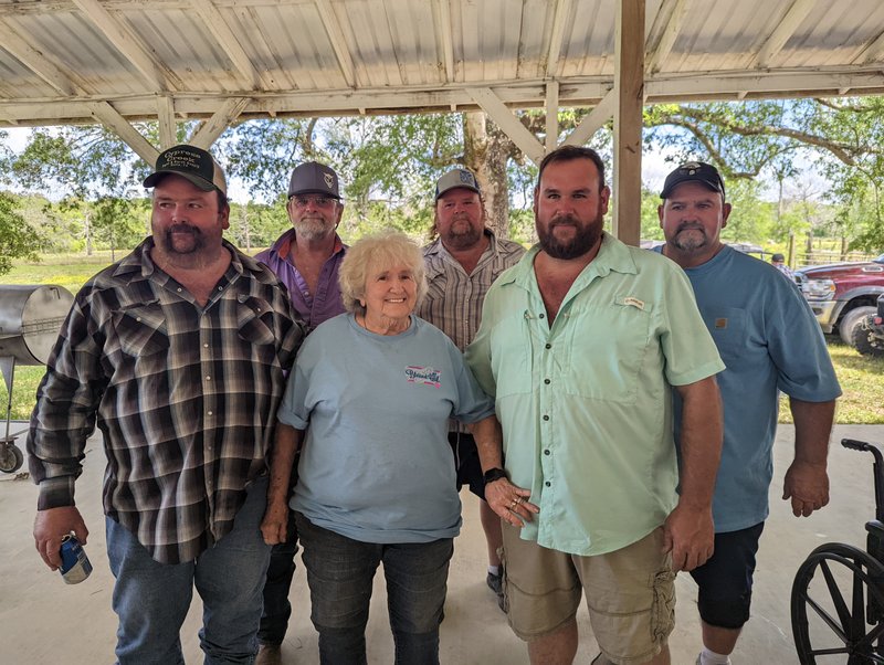 Wanda Mae Ellis - Photo 9