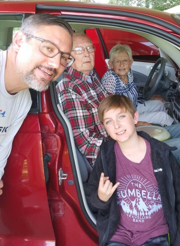 Robert "Bobby" Moore - Photo 21