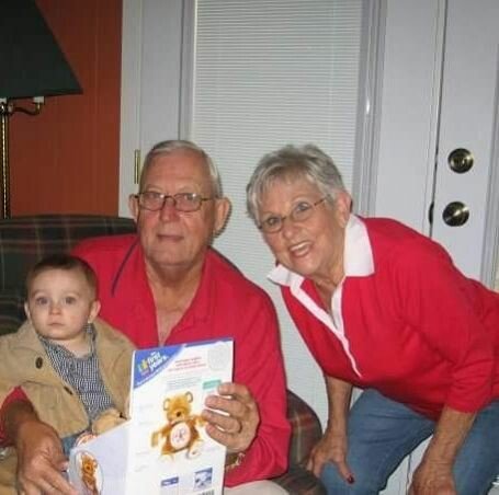 Robert "Bobby" Moore - Photo 88