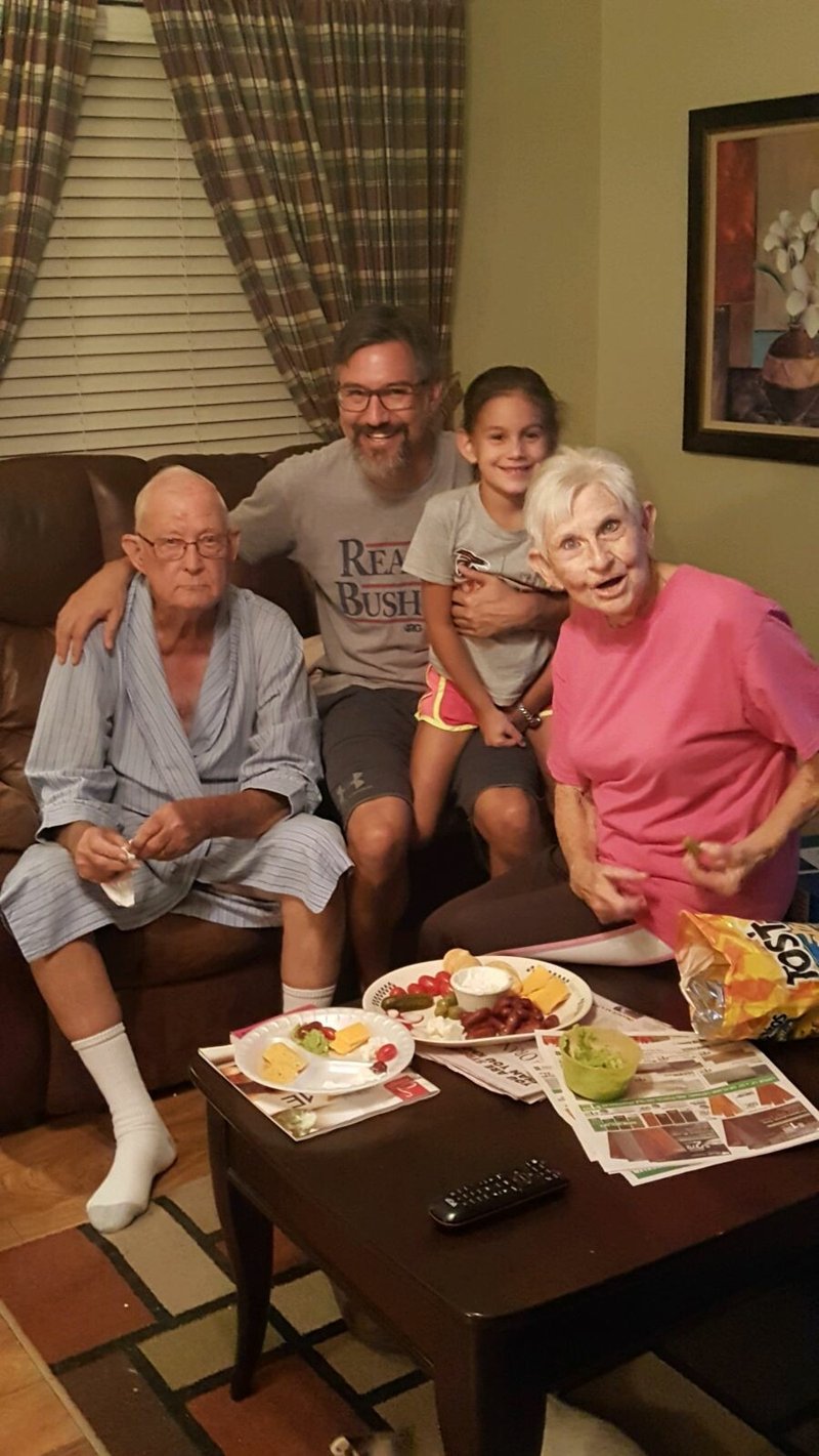 Robert "Bobby" Moore - Photo 91