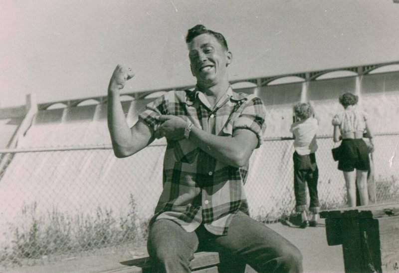 Oscar Edward Dixon - Photo 10