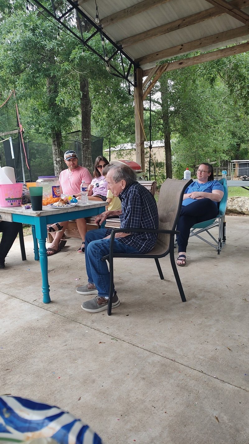 Oscar Edward Dixon - Photo 14