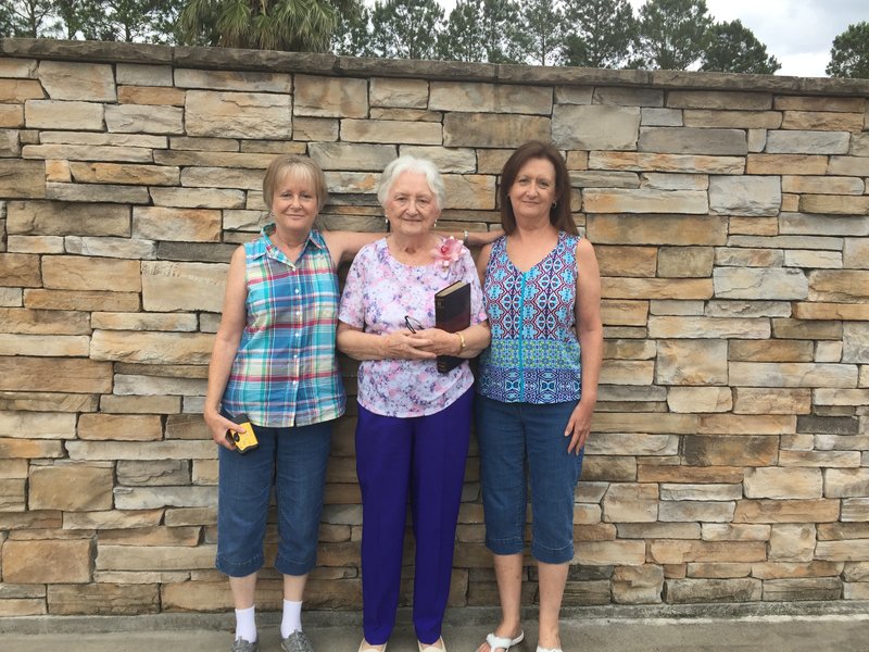 Beth Welch - Photo 10