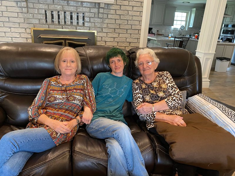 Beth Welch - Photo 15