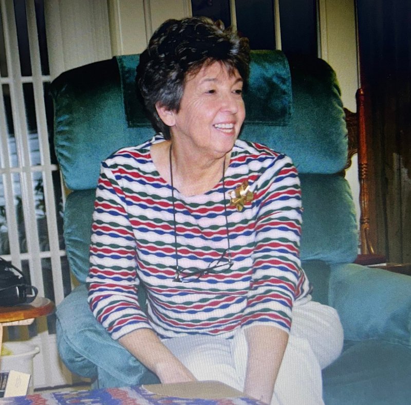 Joyce Victoria Burton - Photo 34