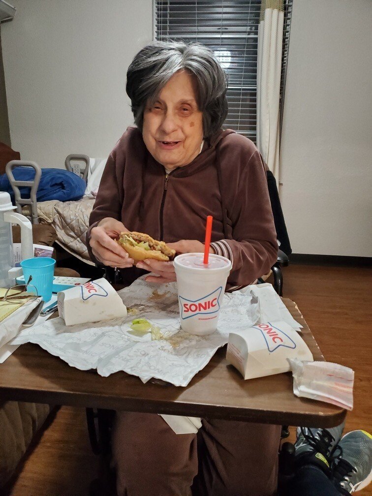 Anita Janeanne King - Photo 7