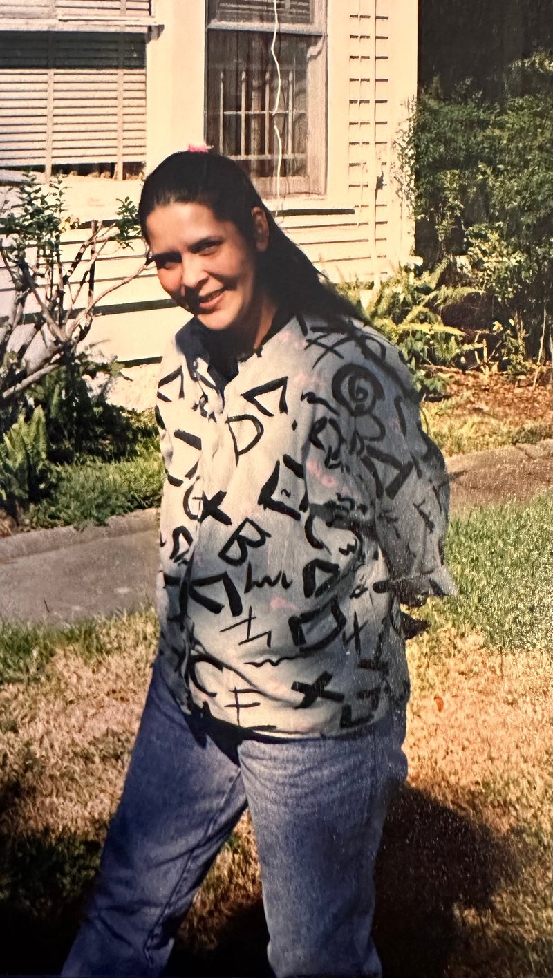 Ann Gonzales - Photo 17