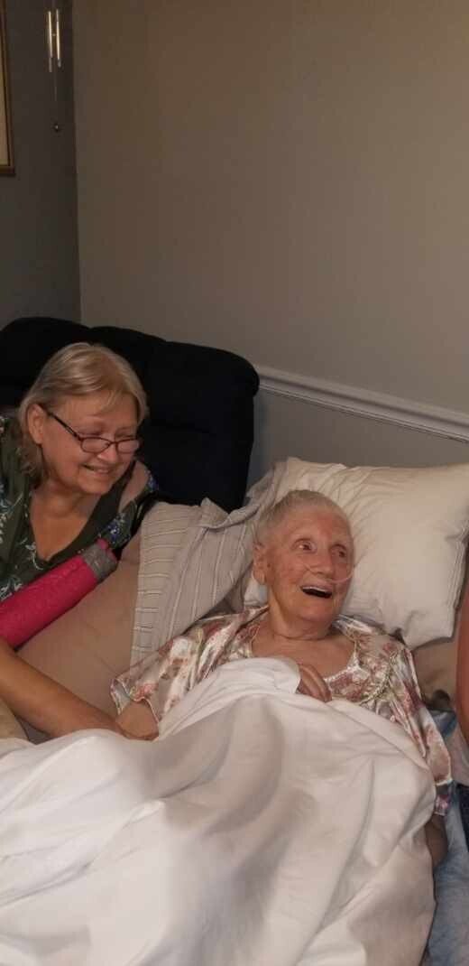 Helen Louise Hembd - Photo 95