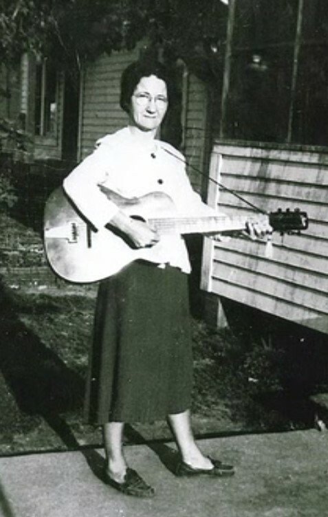 Katherine Iola Perry-Zirlott - Photo 38