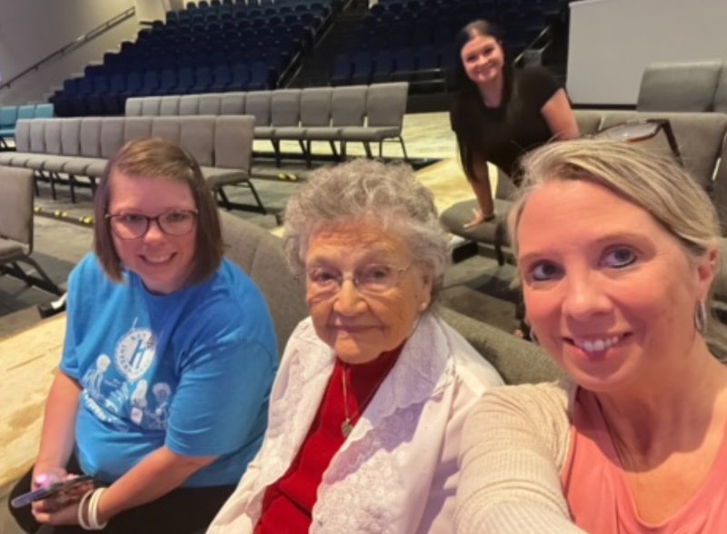 Kristi Burr - Photo 136