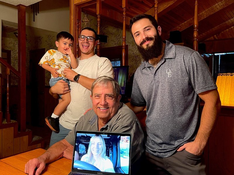 Roger Phillip Holsomback - Photo 8