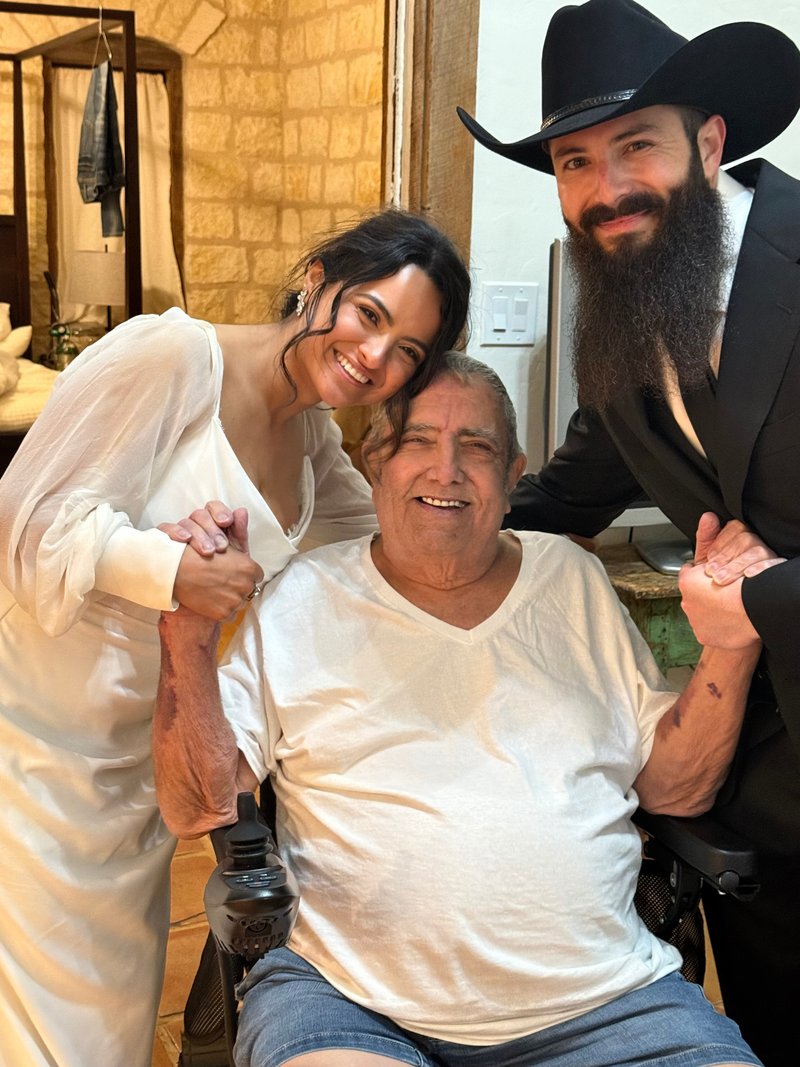 Roger Phillip Holsomback - Photo 21