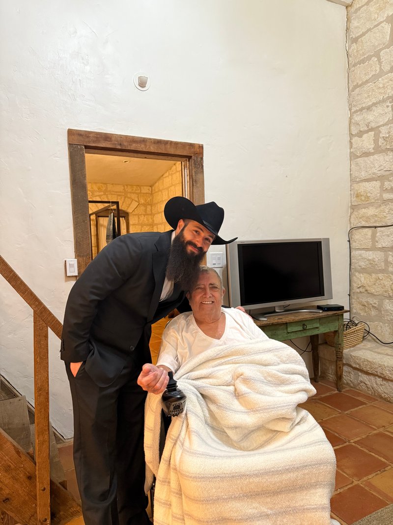 Roger Phillip Holsomback - Photo 22