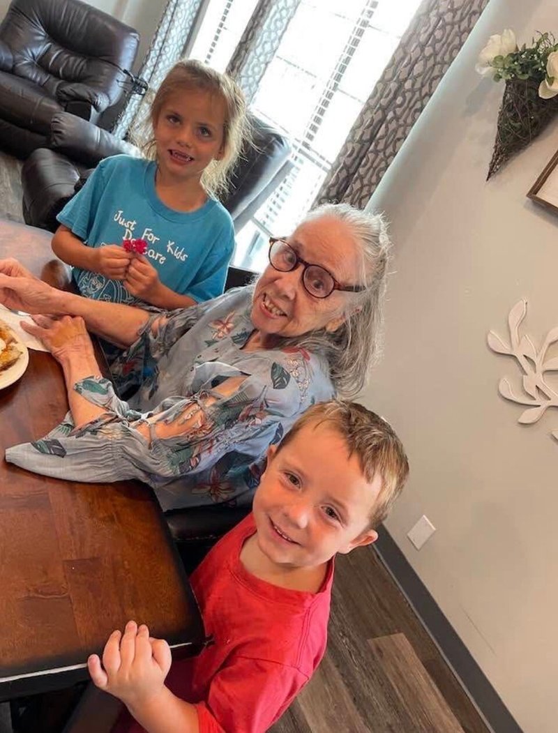 Mary Carolyn Spiers - Photo 57