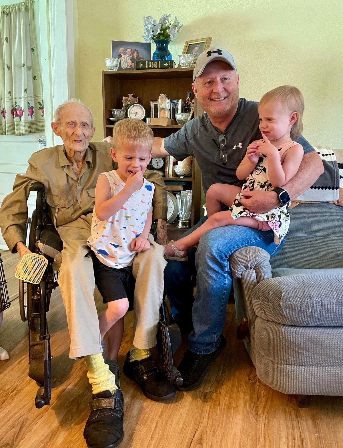 Elmer Ray Hoffpauir — photo 20