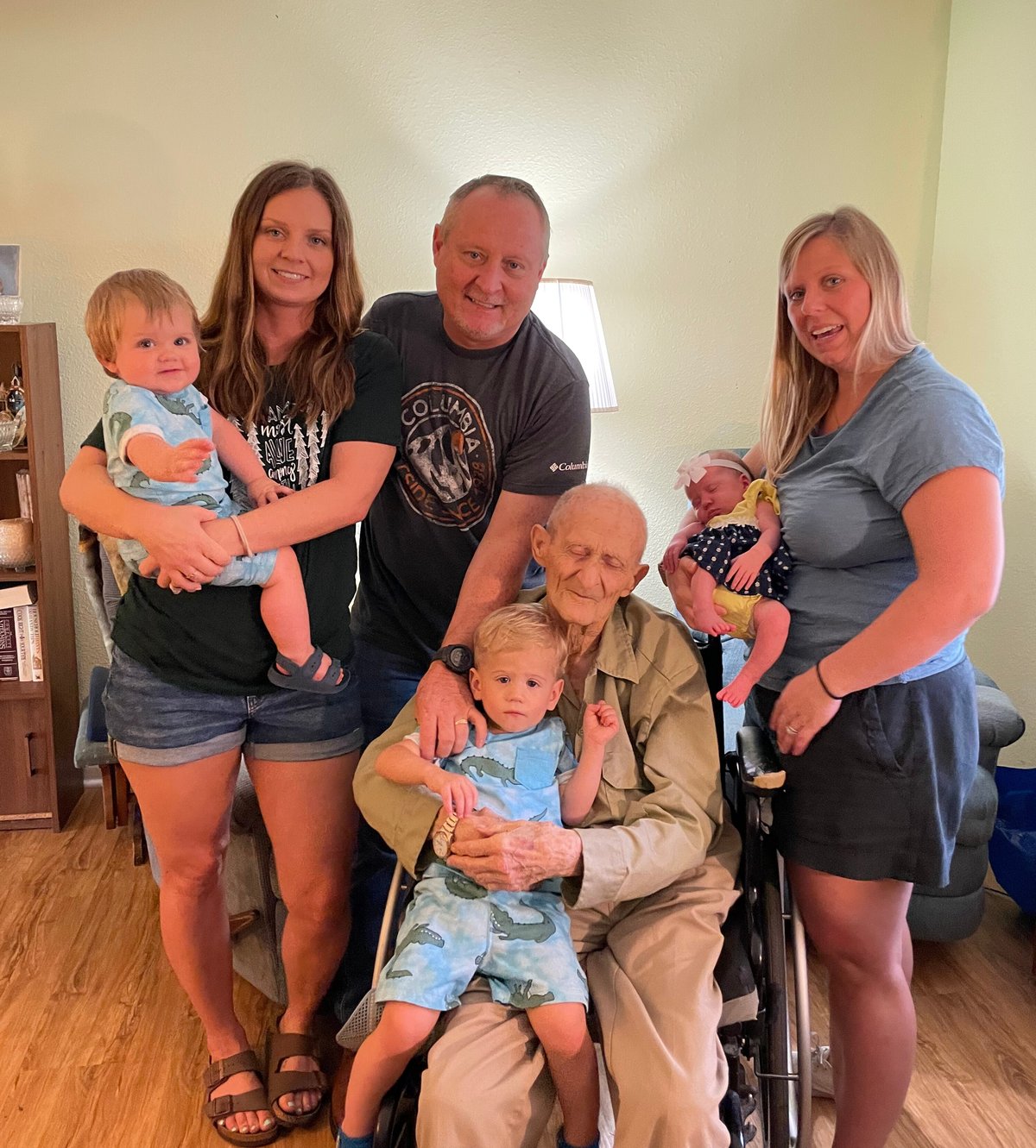 Elmer Ray Hoffpauir — photo 17