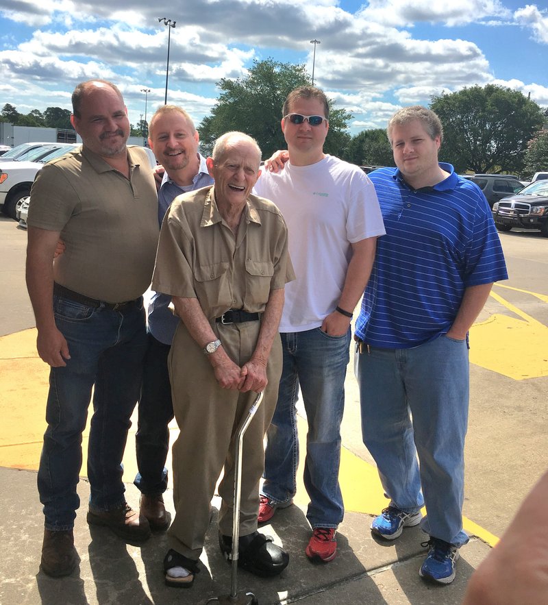 Elmer Ray Hoffpauir - Photo 29