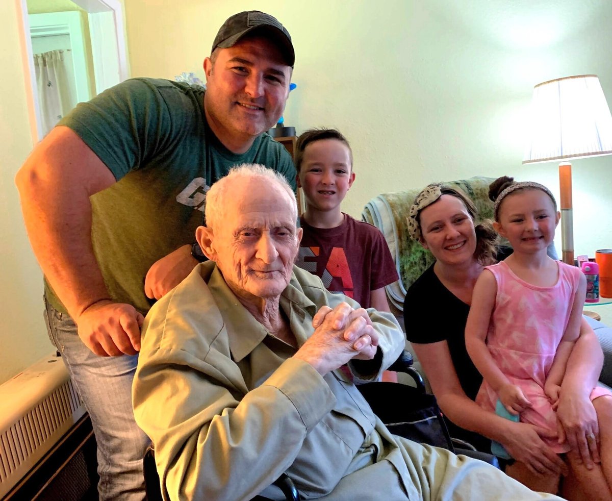 Elmer Ray Hoffpauir — photo 49