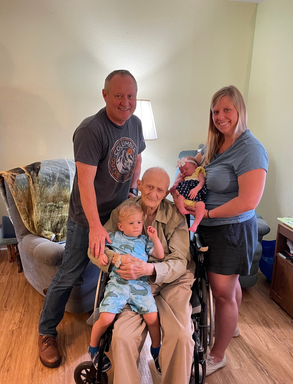 Elmer Ray Hoffpauir — photo 53