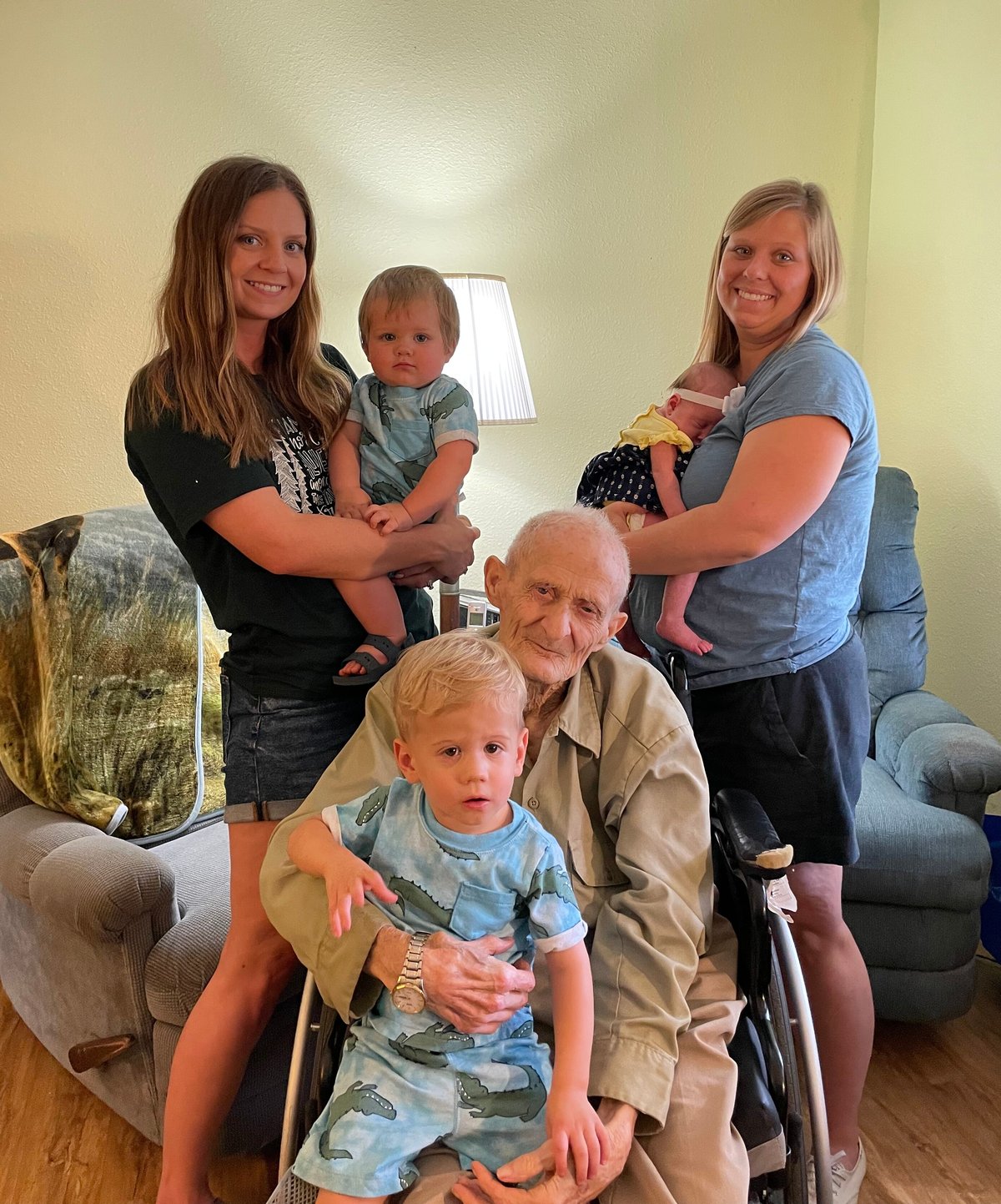 Elmer Ray Hoffpauir — photo 32