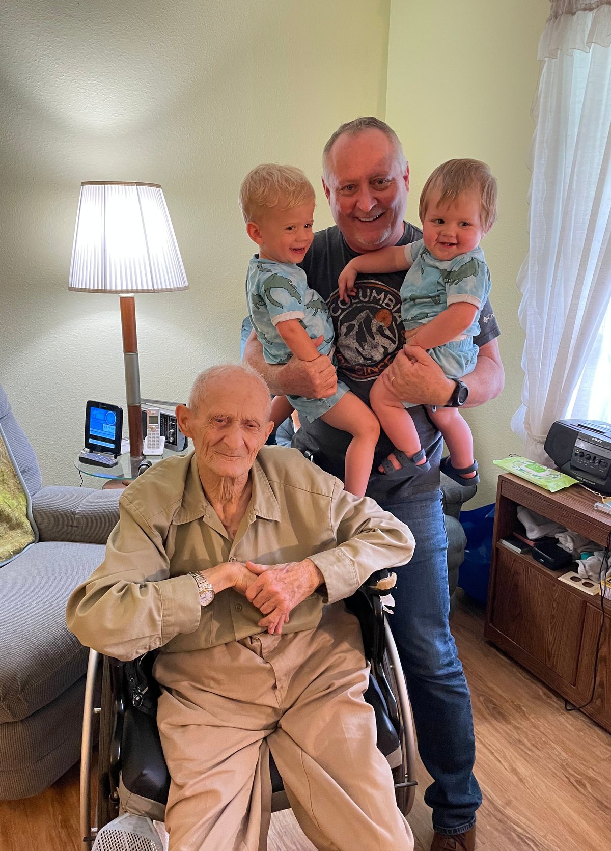 Elmer Ray Hoffpauir — photo 60