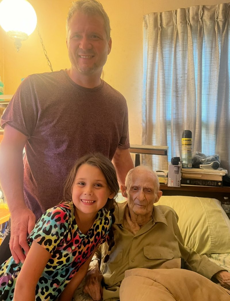 Elmer Ray Hoffpauir - Photo 87