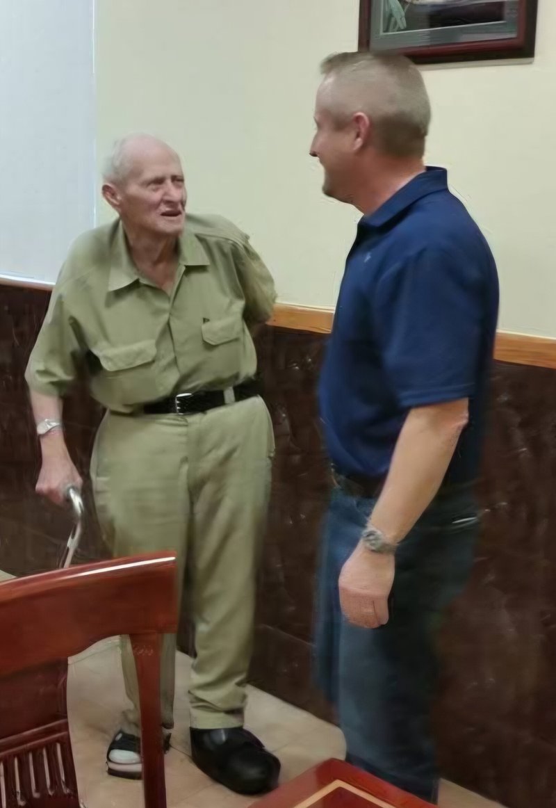 Elmer Ray Hoffpauir - Photo 120